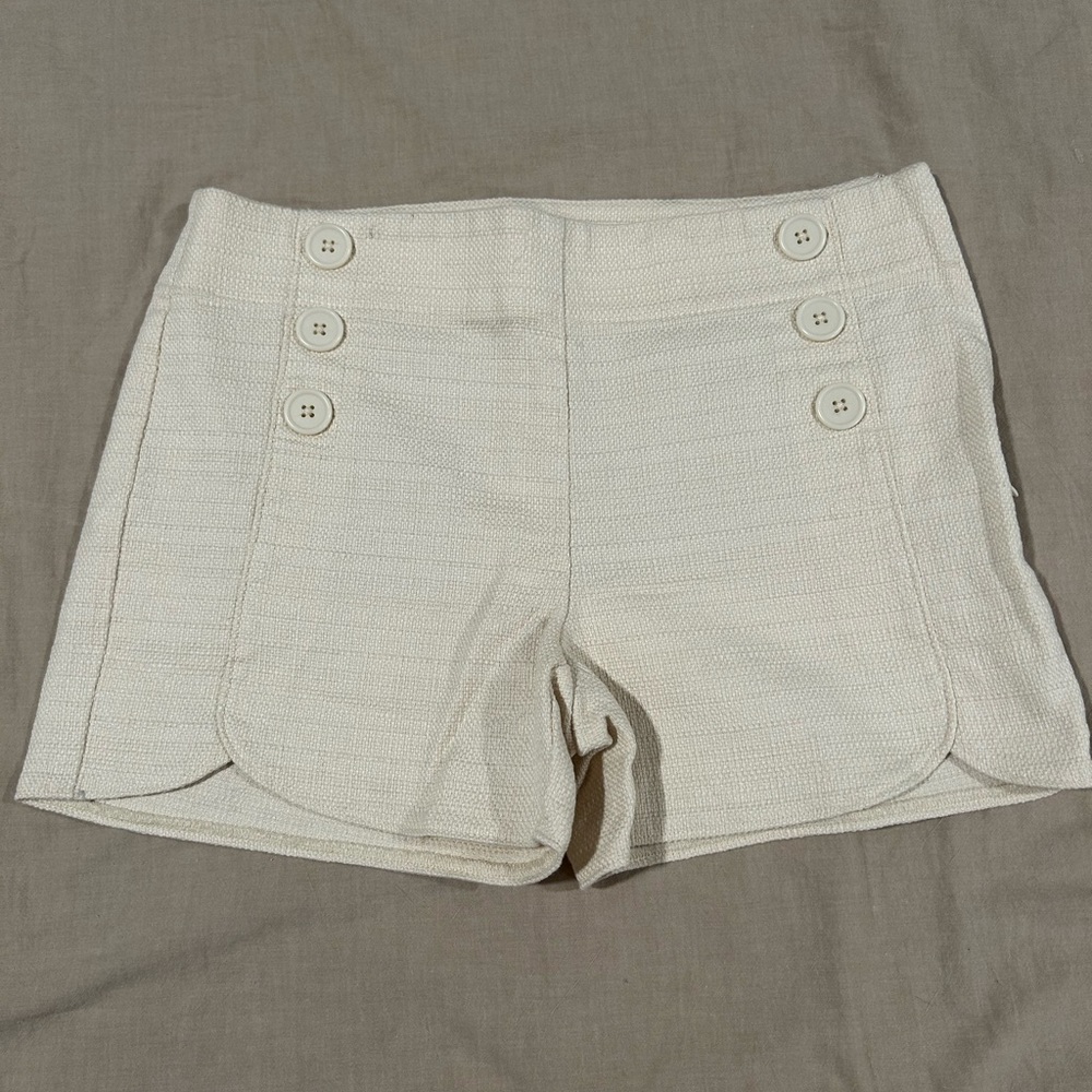 New without tags

Women’s shorts from Loft “The Riviera Short” size 0
